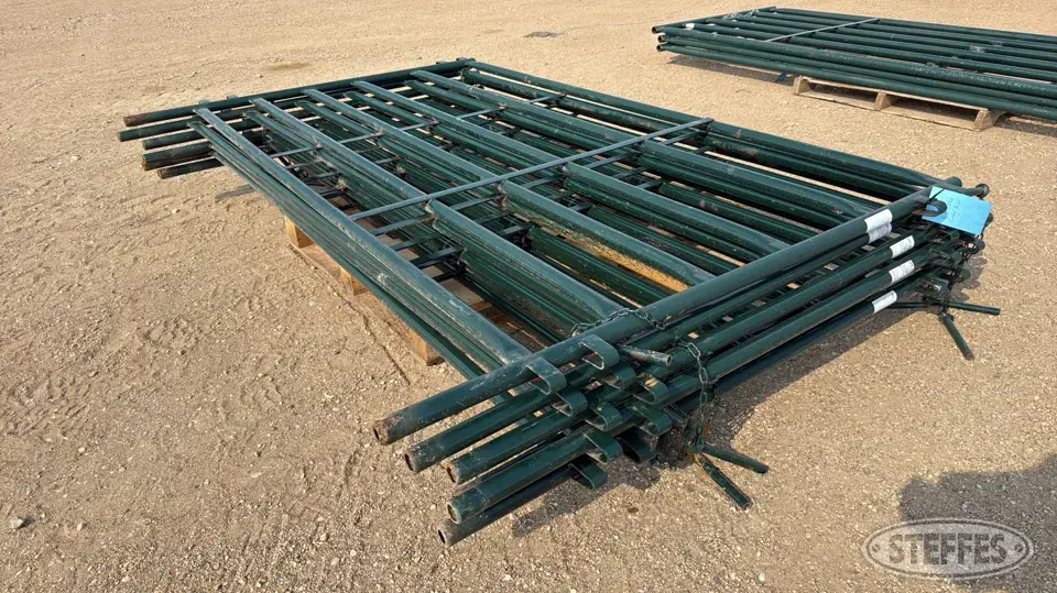 Hi-Hog 760 Livestock Handling