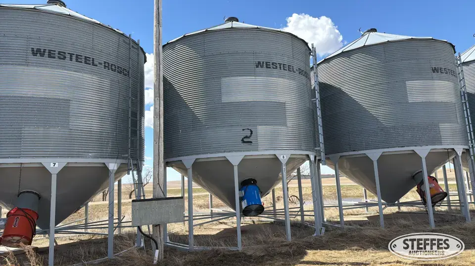Westeel-Rosco 1805 hopper bin