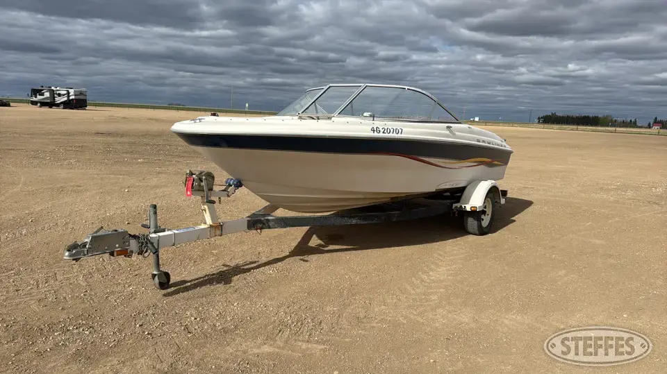 2001 Bayliner Capri Boat