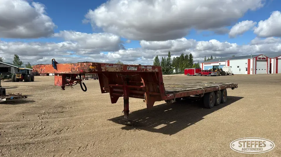 1975 Mallard Flatbed Trailer