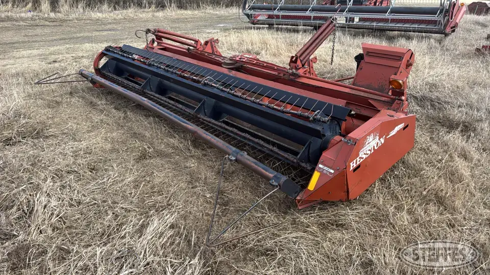 Hesston mower conditioner head
