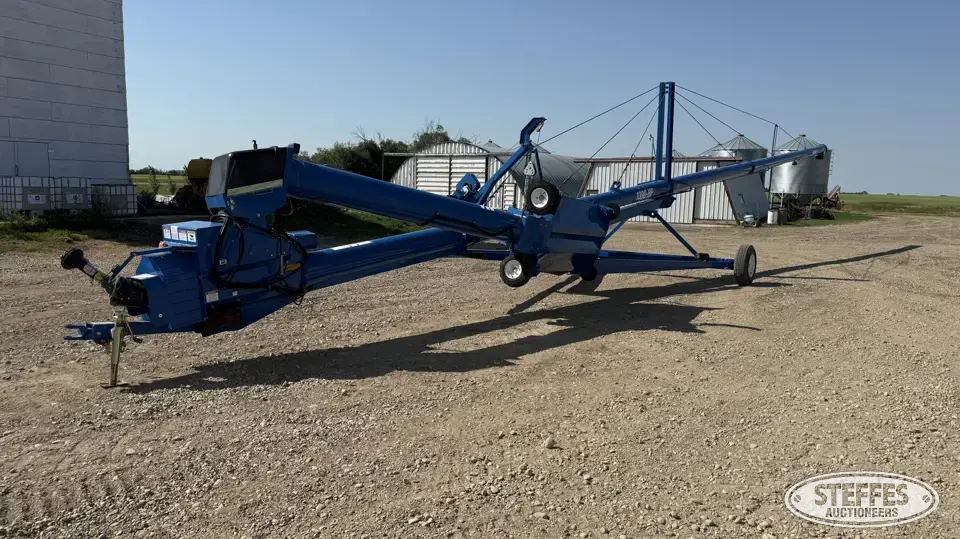 2020 Brandt 1390HP+ Swing Hopper Auger