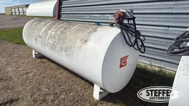 Westeel 1,000 gal. fuel tank