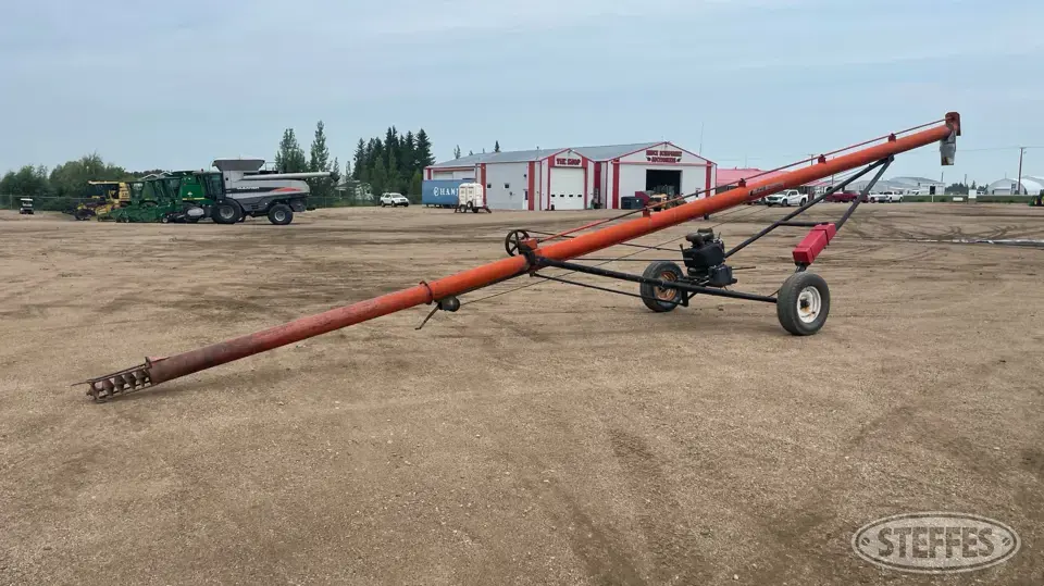 Brandt 740 Straight Auger