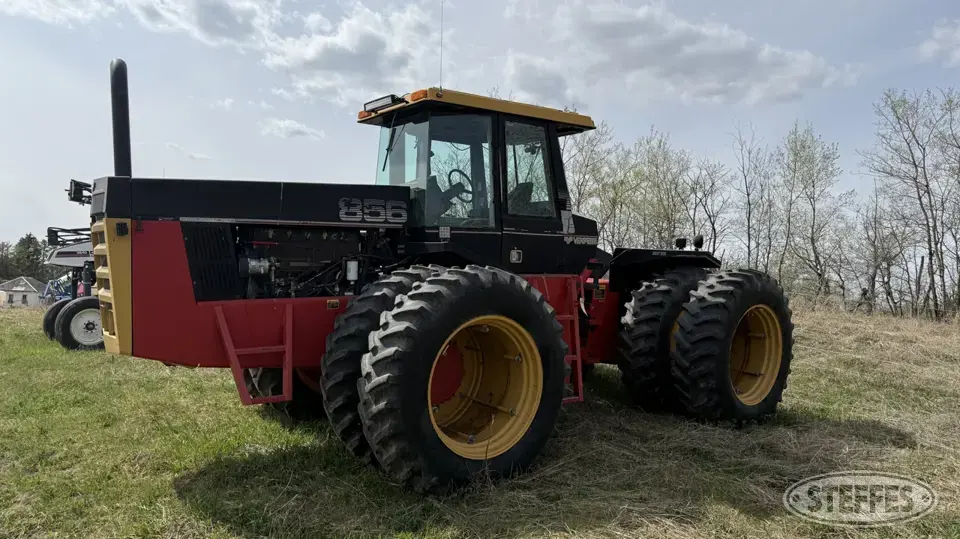 1985 Versatile 856 4WD Tractor