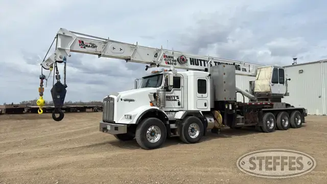 2014 Weldco-Beales Mfg. WHL45TC100 on 2014 Kenworth T800
