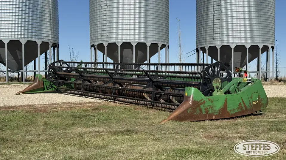 1994 John Deere 930 Rigid Head