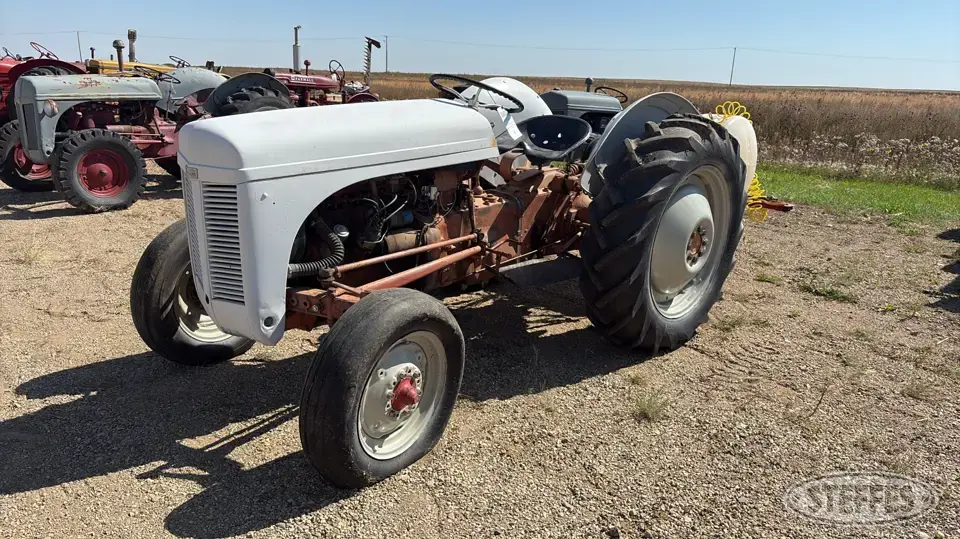 1949 Ferguson TE20 Collectible Tractor