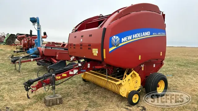 2014 New Holland Roll-Belt 560