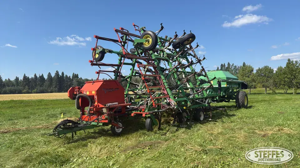 John Deere 610 Air Drills and Air Seeder