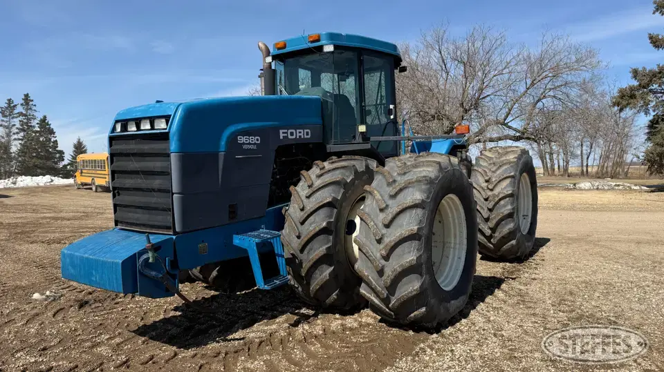 1995 Ford Versatile 9680 4WD Tractor