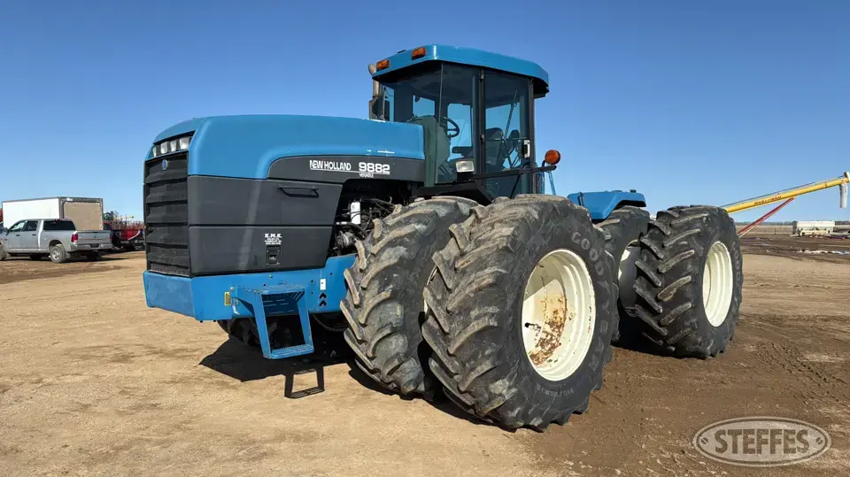 1996 New Holland Versatile 9882 4WD Tractor