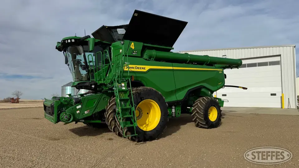 2022 John Deere X9 1000 Combine