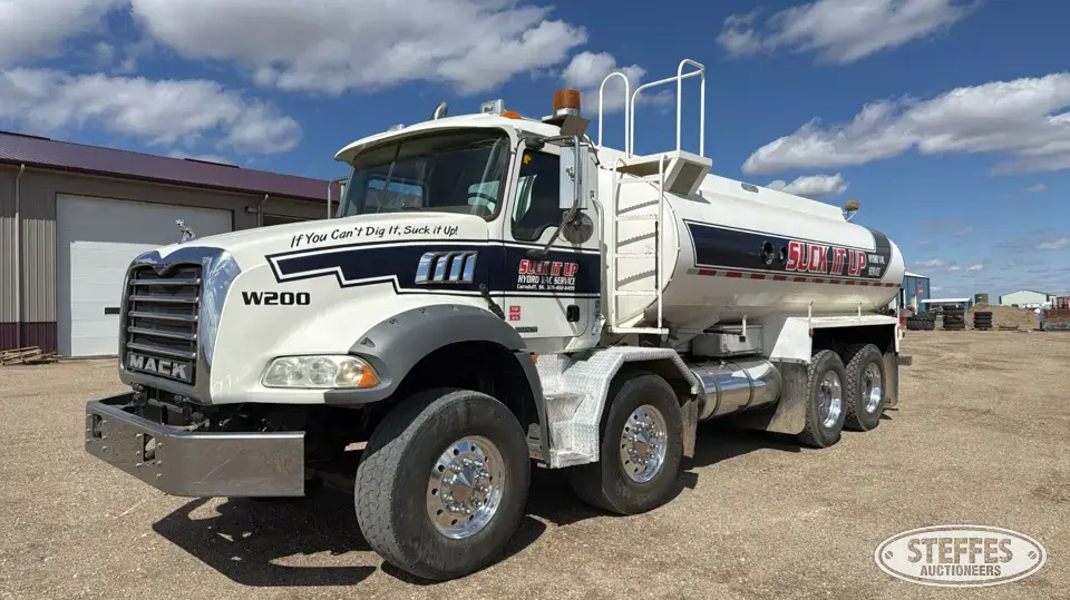 2006 Mack CT713 Granite Water Truck