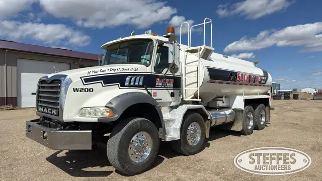 2006 Mack CT713 Granite