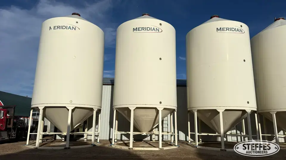 Meridian 1620EWPVS hopper bin