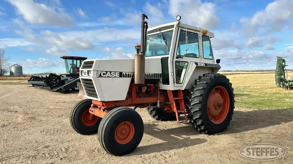 1983 Case 2090 2WD Tractor