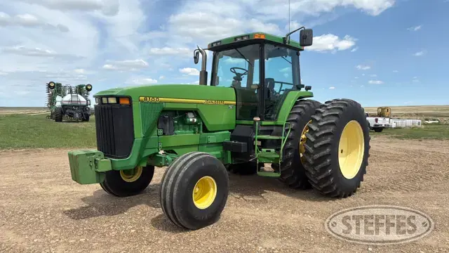 1996 John Deere 8100