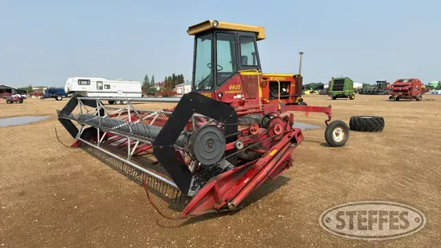 1982 Versatile 4400