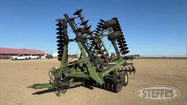 John Deere 331