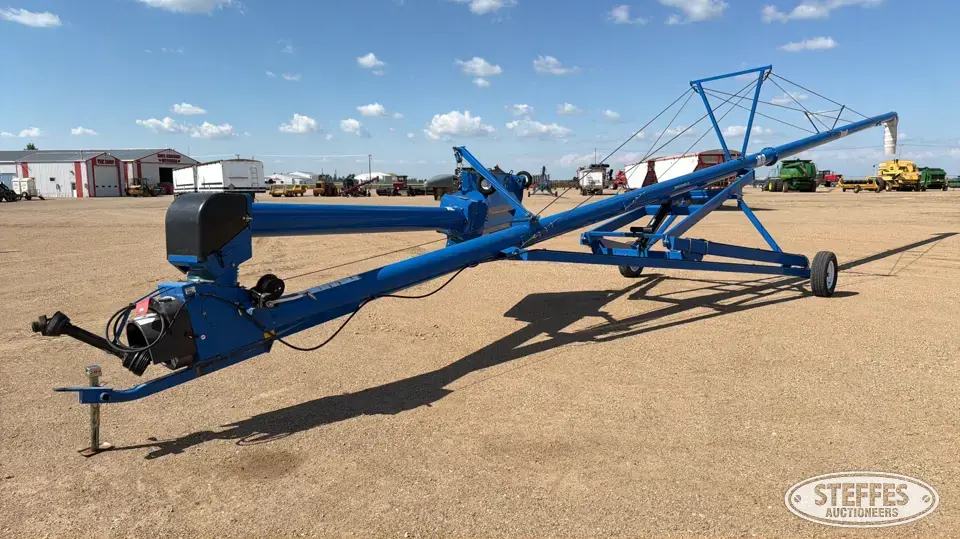 2009 Brandt 1070 Swing Hopper Auger
