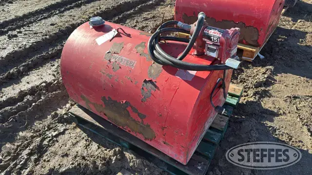 Westeel approx. 135 gal. transfer tank