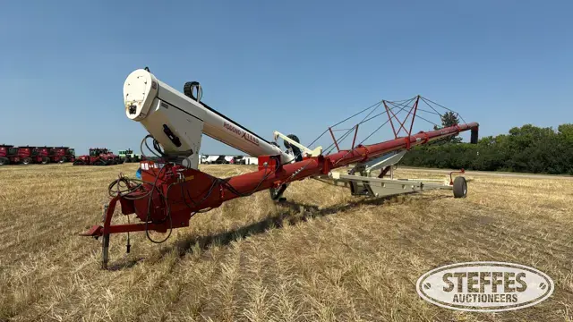 Buhler Farm King 1684