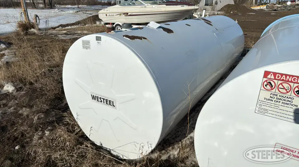 Westeel approx. 1,215 gal. fuel tank