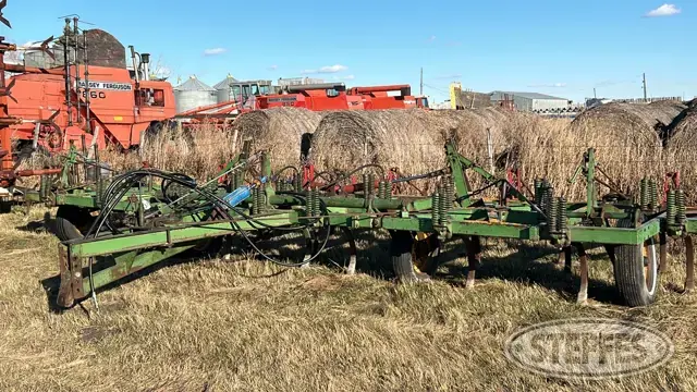 John Deere 100