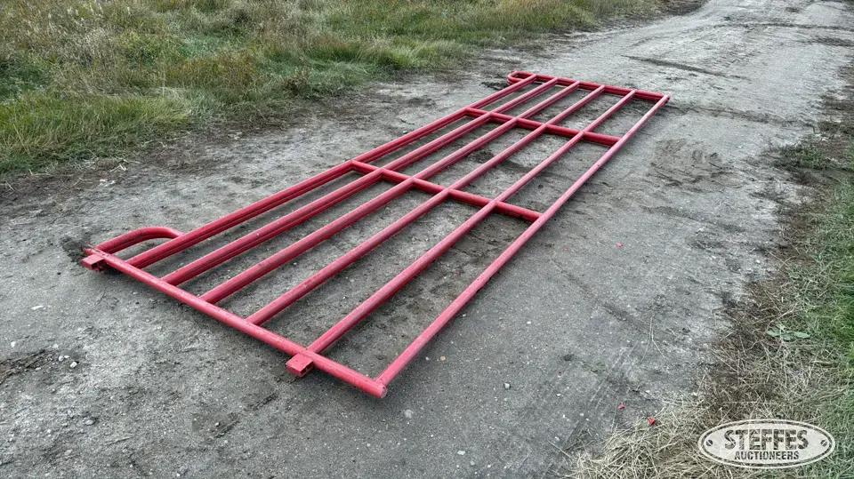(2) Farm Flex livestock panels Livestock Equipment-Other
