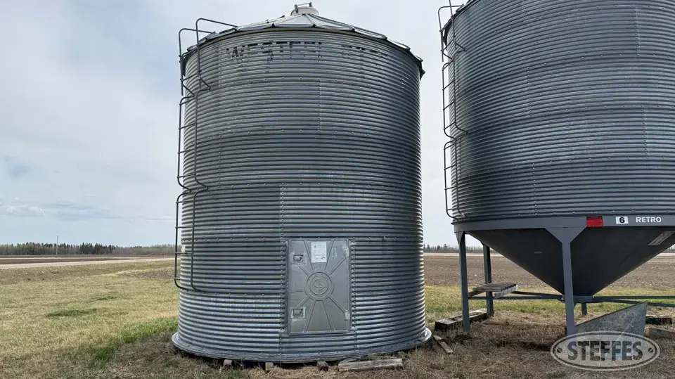 1997 Westeel-Roscoe 146 Grain Bin