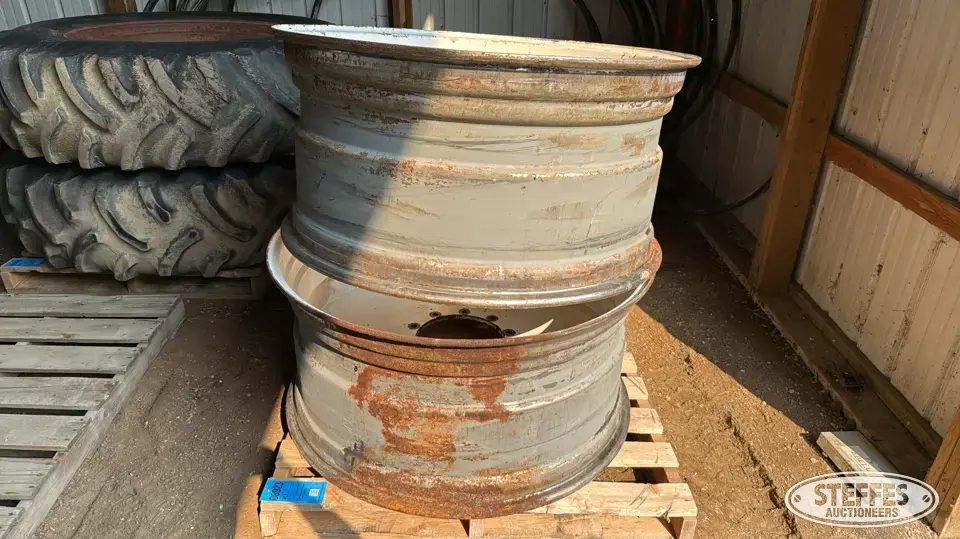 (2) 10-bolt wheels Tractor-Implement Tire