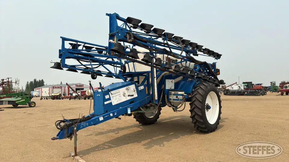 2004 Brandt SB4000 Pull-Type Sprayer
