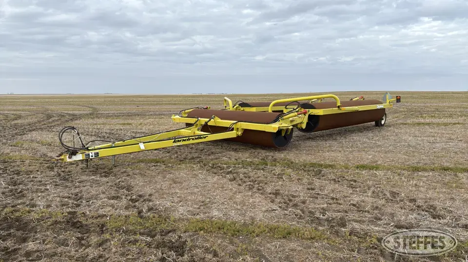 2000 Degelman LR7645 Land Roller