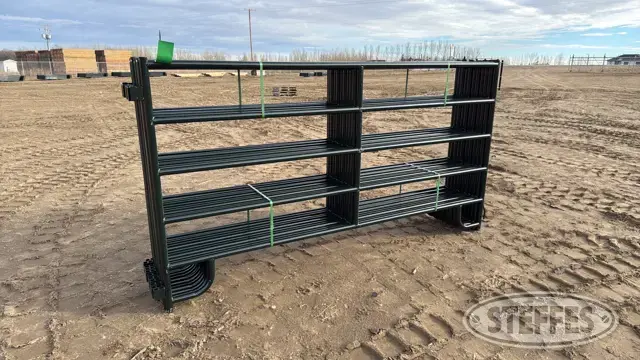 (11) BYT livestock panels