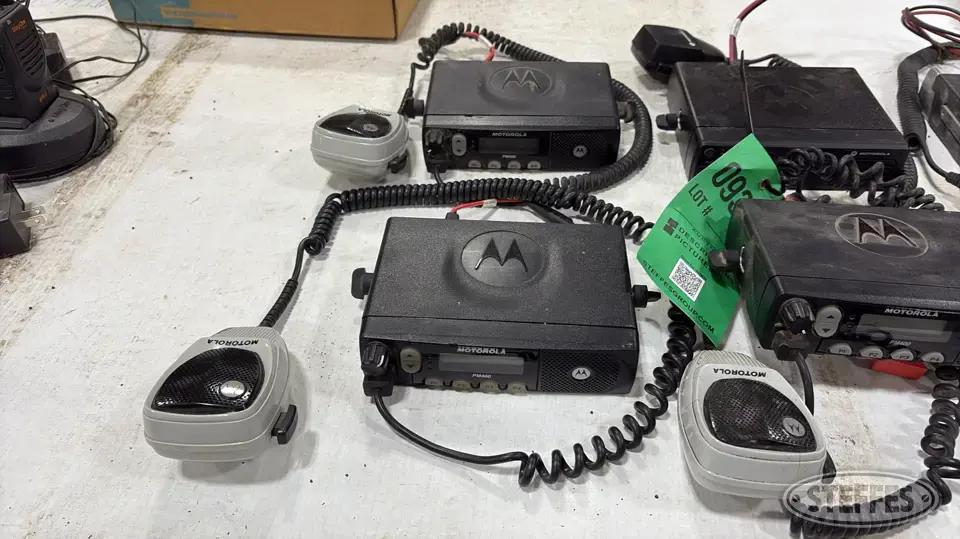 (6) Motorola business band radios