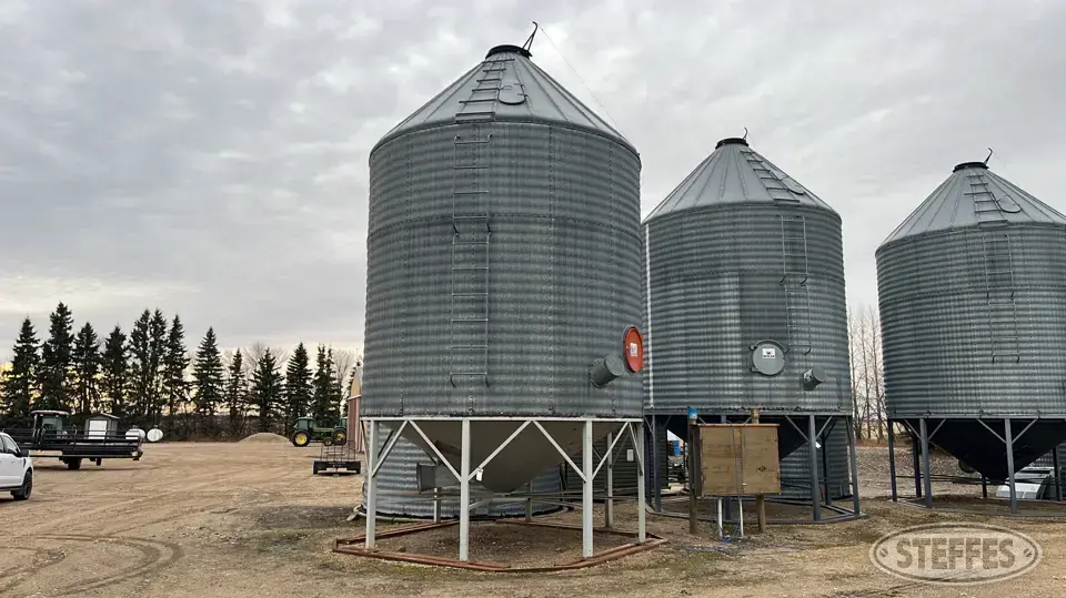 Behlen 2911 Hopper Bin