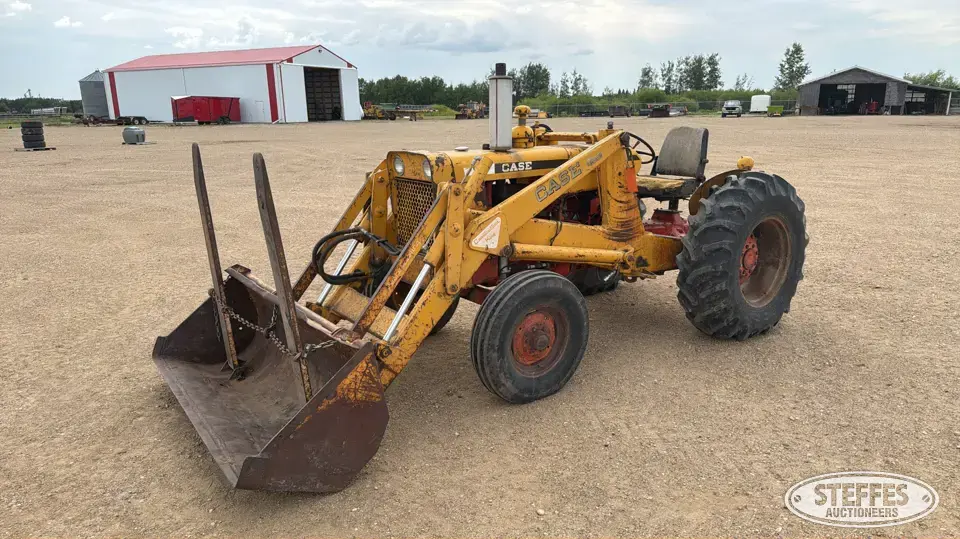 1965 Case 530 2WD Tractor