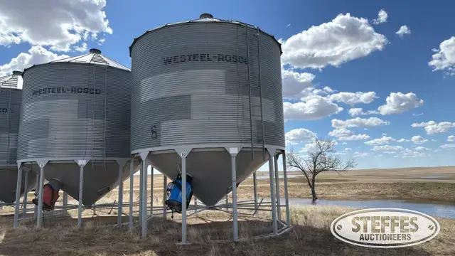 Westeel-Rosco 1805 hopper bin