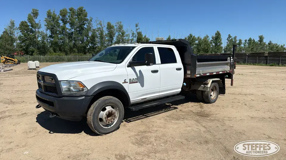 2013 Ram 5500 Flatbed Truck