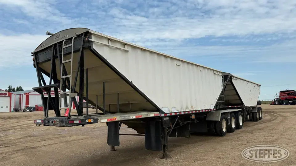 2004 Lode King Super B Hopper Bottom Trailer