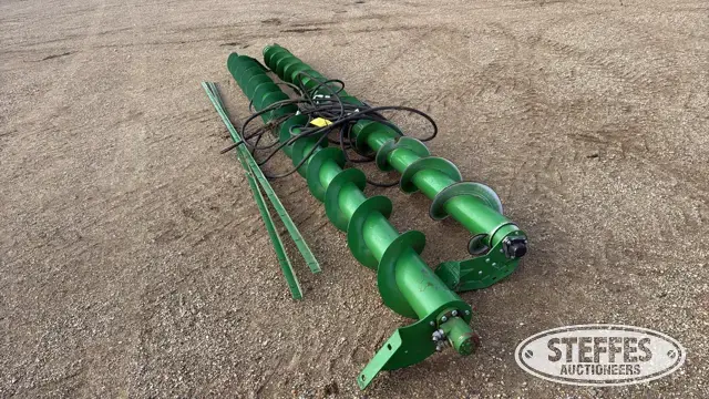 Cross auger