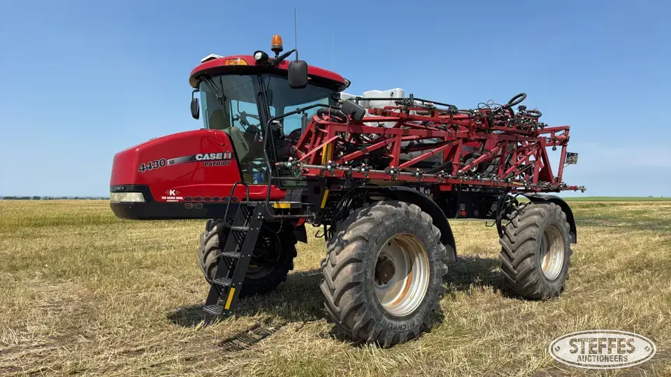 2012 Case IH Patriot 4430 Self-Propelled Sprayer