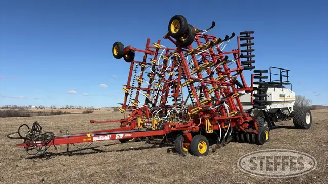 2004 Bourgault 5710 Series II