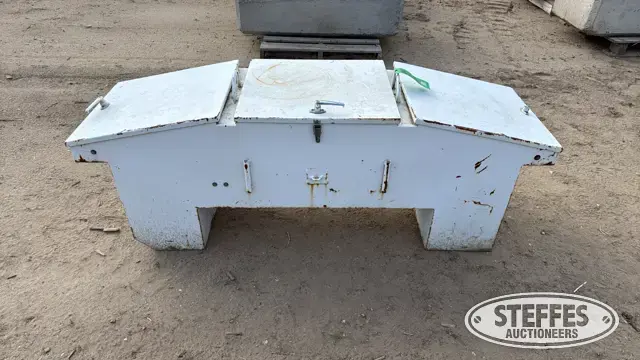 Truck toolbox
