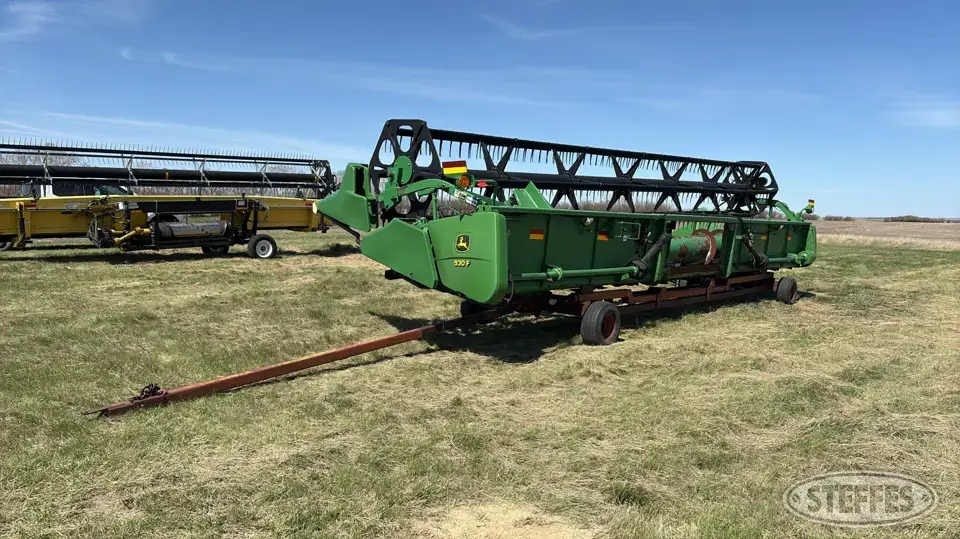 2003 John Deere 930F Flex Head