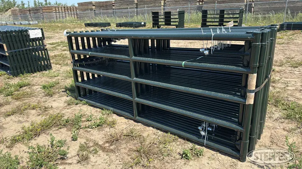 (16) BYT HD Magnum gates Livestock Handling