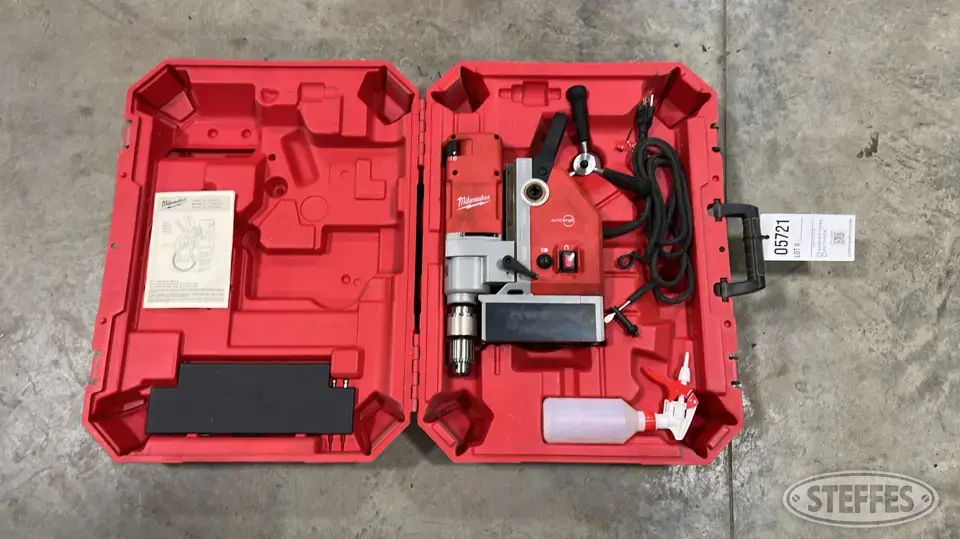 Milwaukee 4272-21 Power Tool