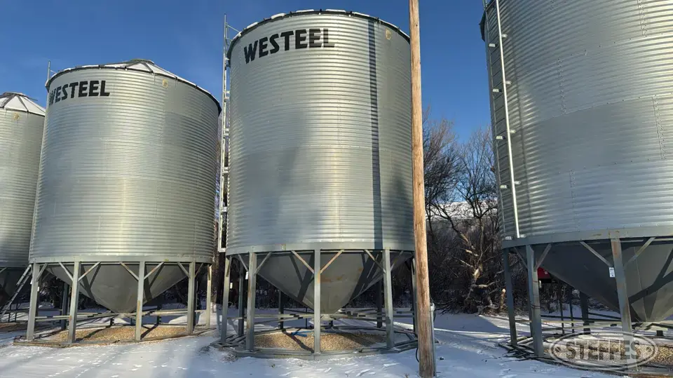 Westeel hopper bin