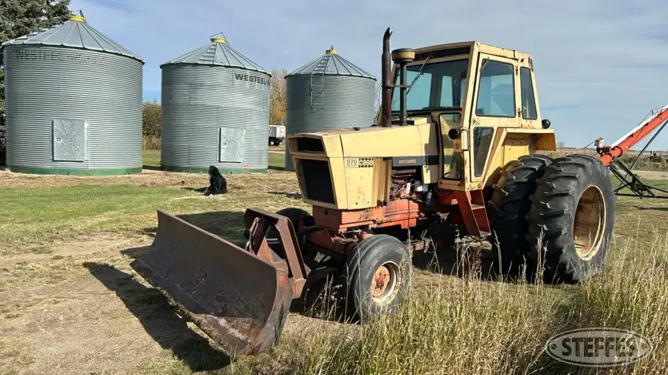 1972 Case 970 2WD Tractor